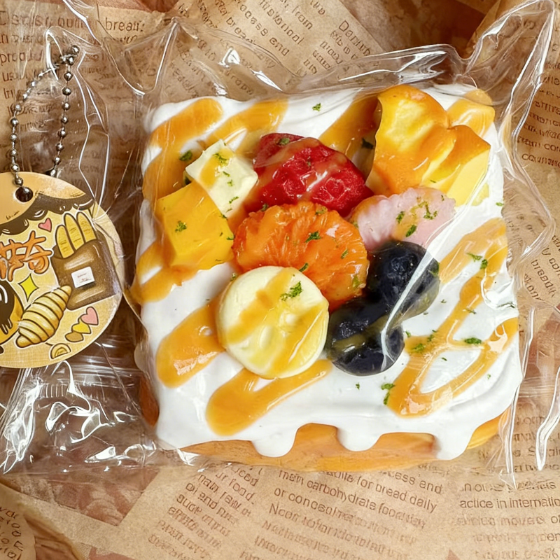 手作り特大リアルトースト（350g～400g）食品グレードのシリコン製。柔らかくふんわりとした質感で、ゆっくりと元に戻るため、ストレス解消に最適なおもちゃです