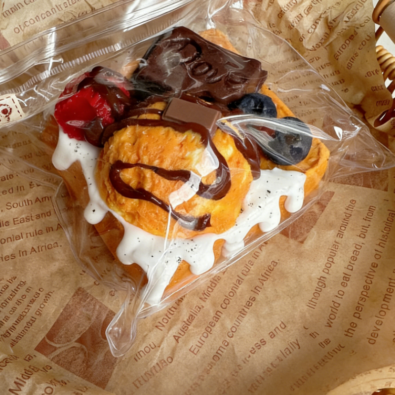 手作り特大リアルトースト（350g～400g）食品グレードのシリコン製。柔らかくふんわりとした質感で、ゆっくりと元に戻るため、ストレス解消に最適なおもちゃです